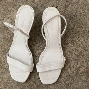 Zara Basics Collection heeled sandal size 39